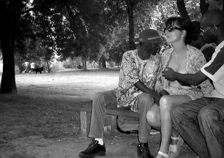 740px x 521px - Outdoors Park Sex White Mature Woman with Blacks - Interracial Pictures